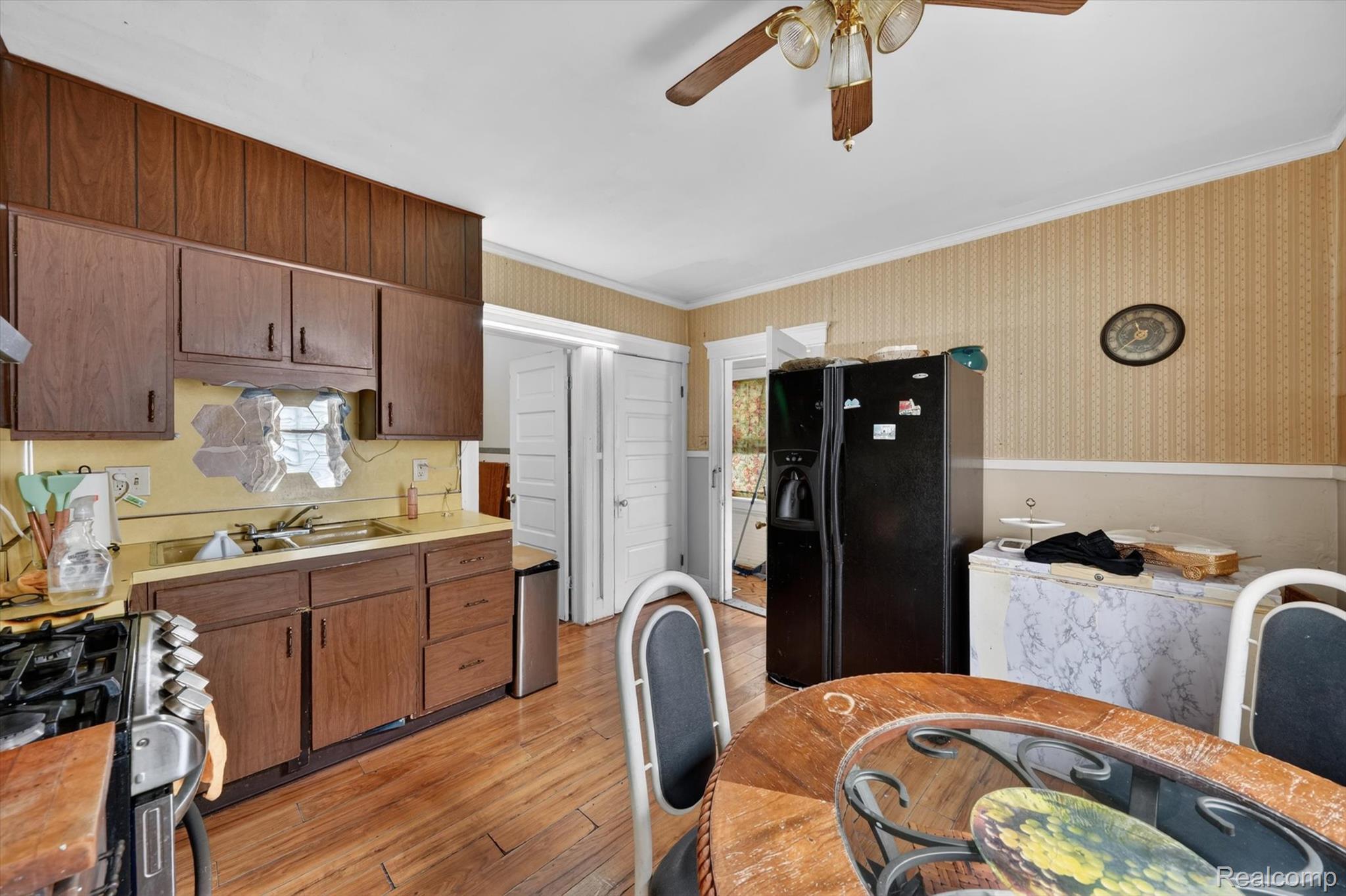 5424 Bingham St Property Photo 13