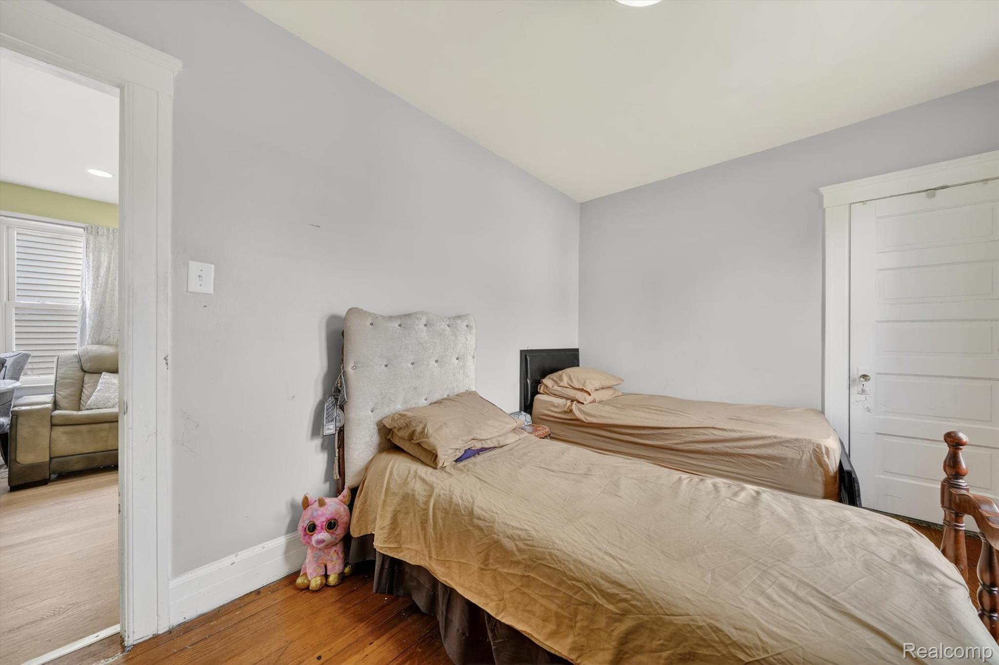 5424 Bingham St Property Photo 19
