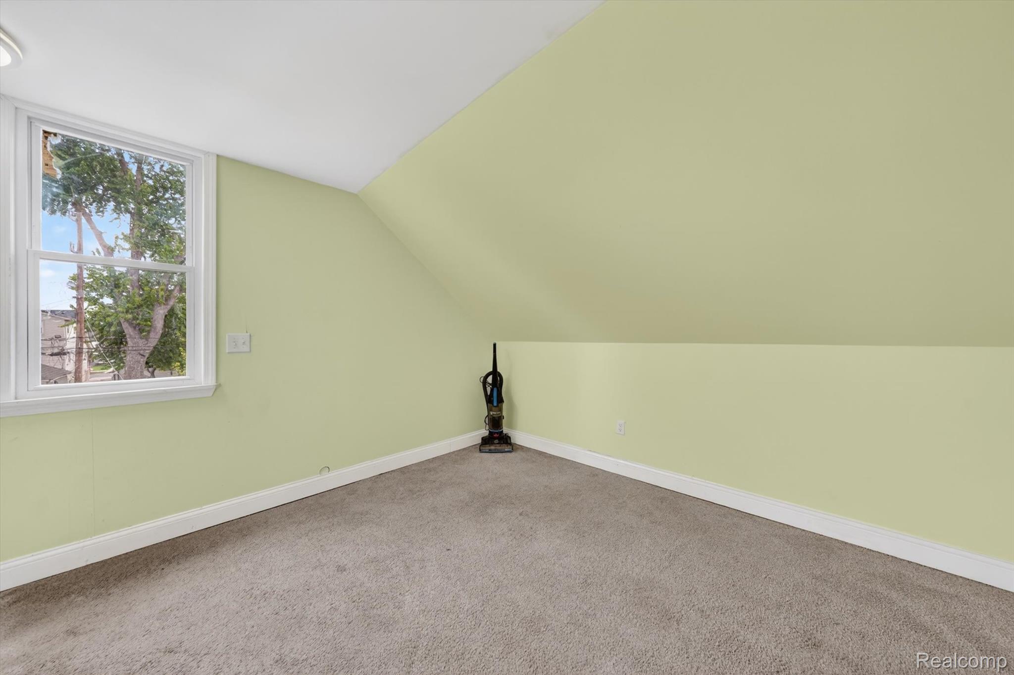 5424 Bingham St Property Photo 25