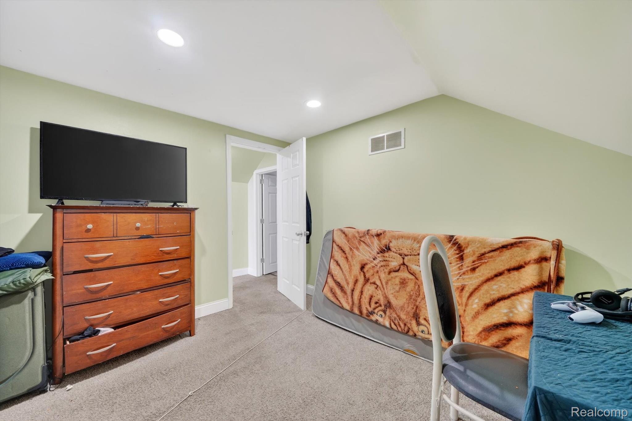 5424 Bingham St Property Photo 29