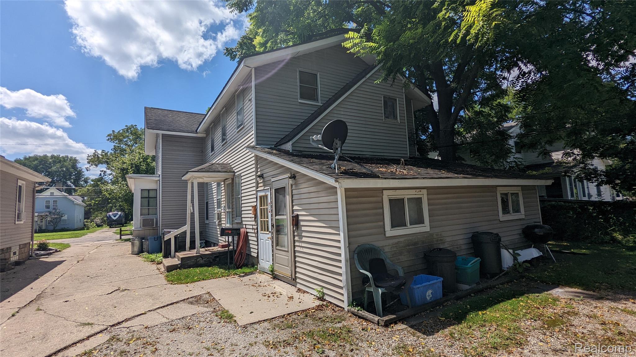 104 Grand Avenue Property Photo 3