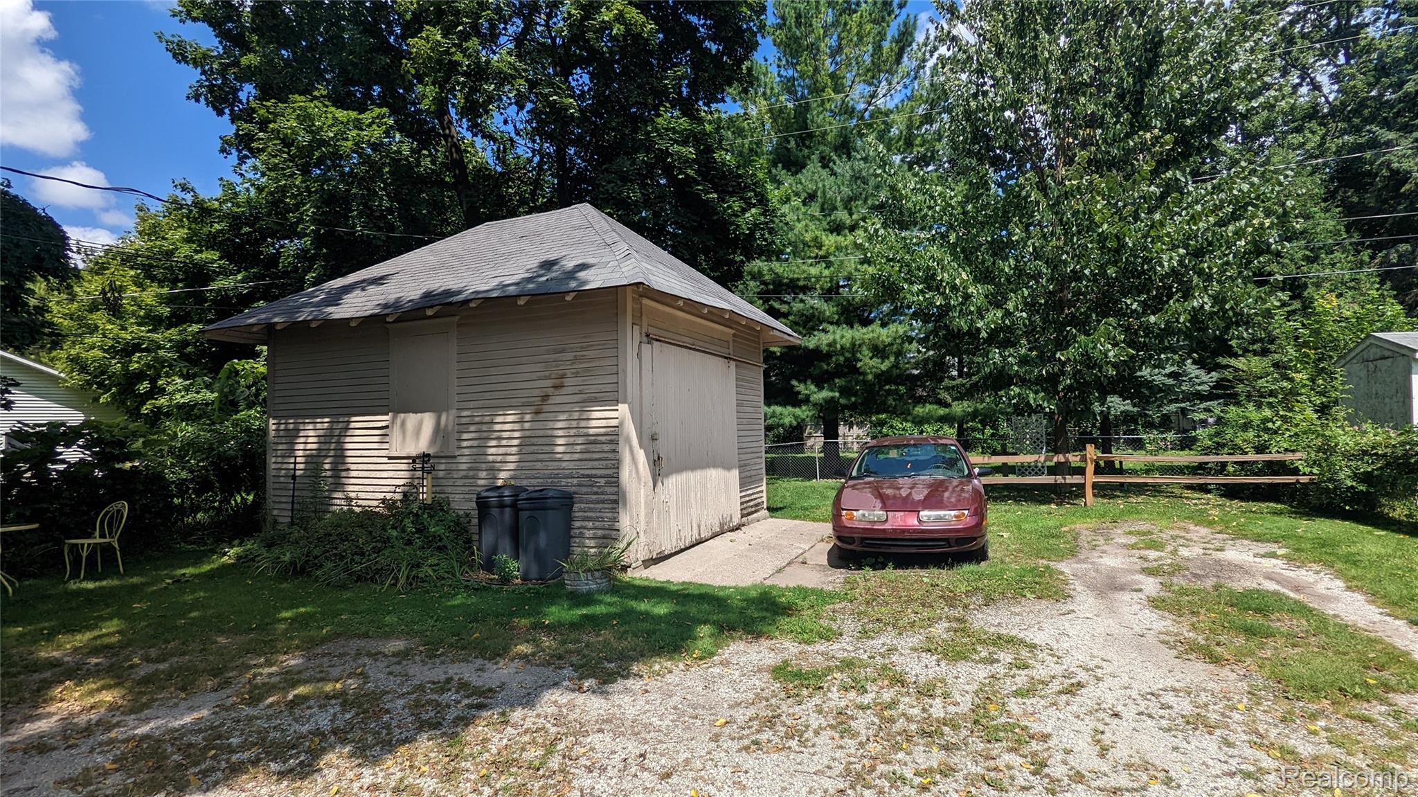104 Grand Avenue Property Photo 4
