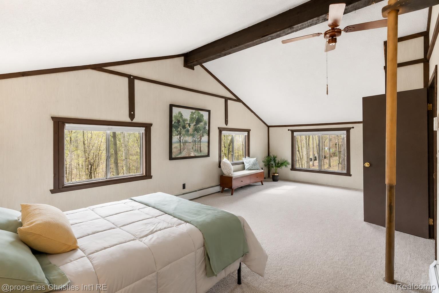 4001 Deskin Drive Property Photo 17