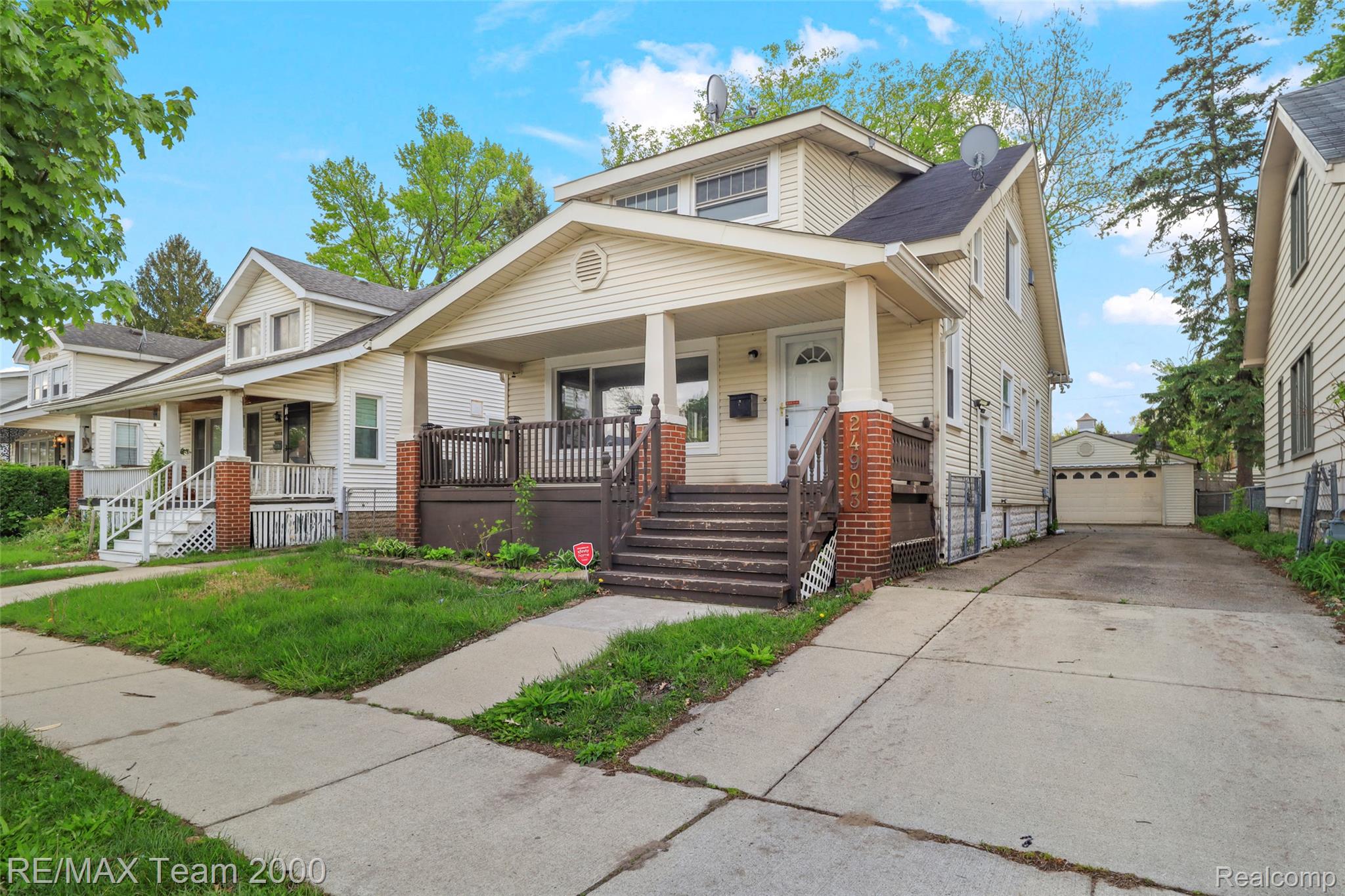24903 Dunning Street Property Photo 1