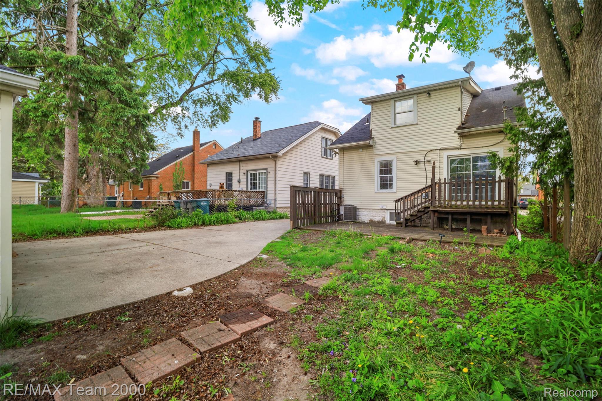 24903 Dunning Street Property Photo 4