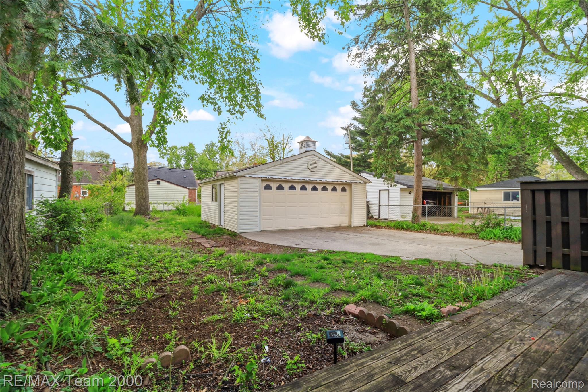 24903 Dunning Street Property Photo 8