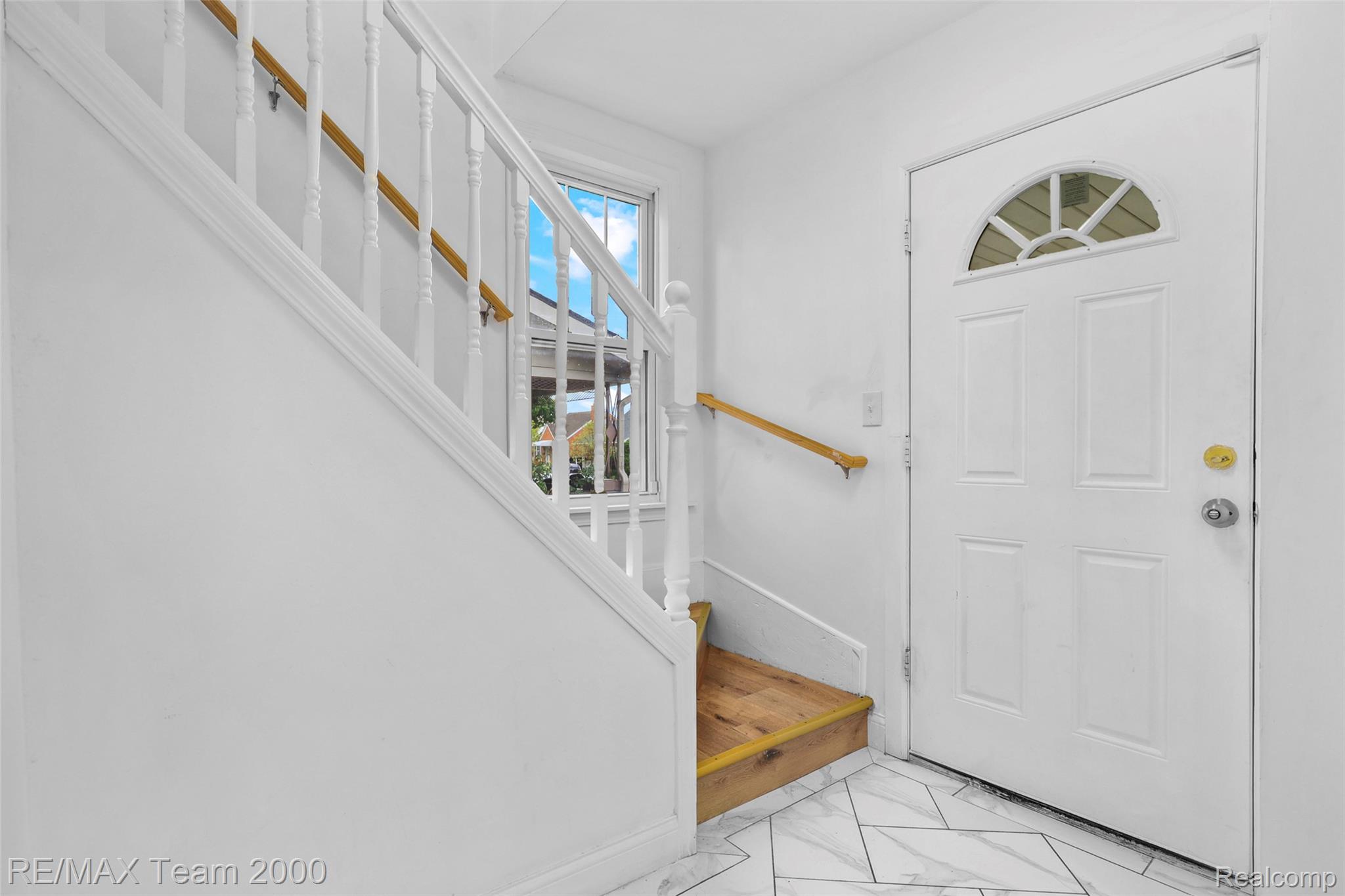 24903 Dunning Street Property Photo 9