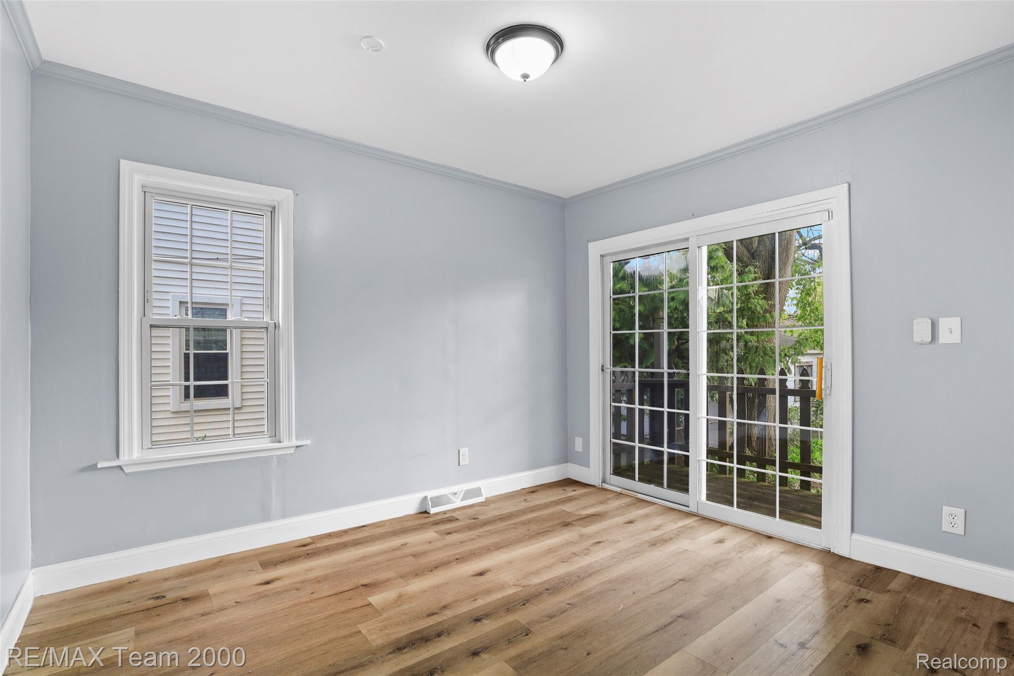 24903 Dunning Street Property Photo 18