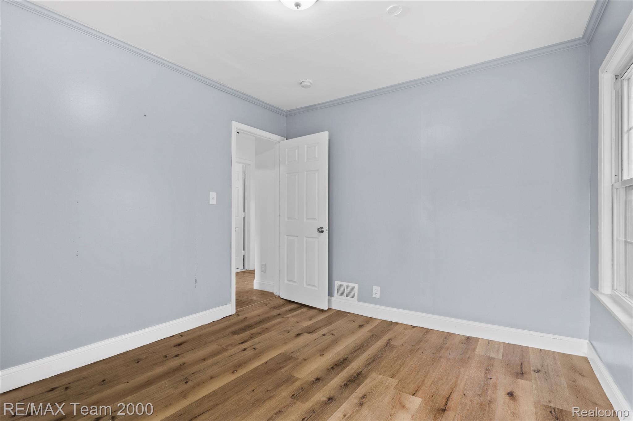 24903 Dunning Street Property Photo 19