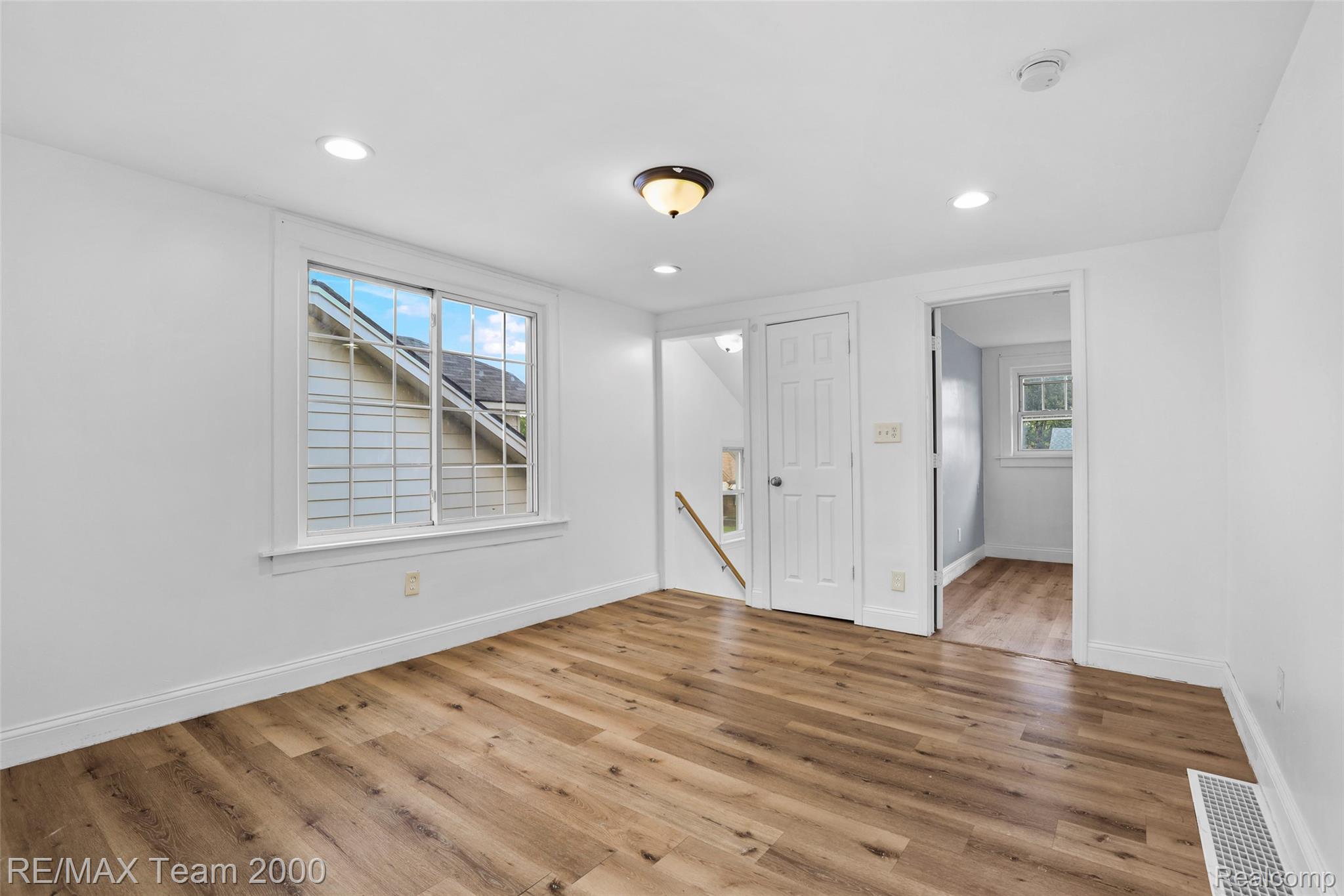 24903 Dunning Street Property Photo 21