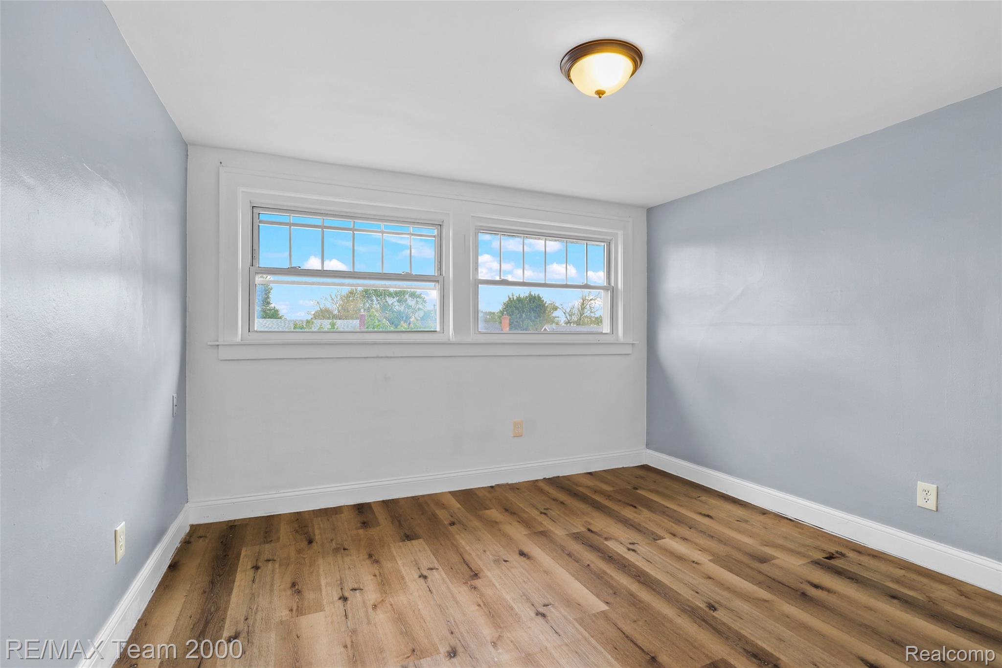 24903 Dunning Street Property Photo 22