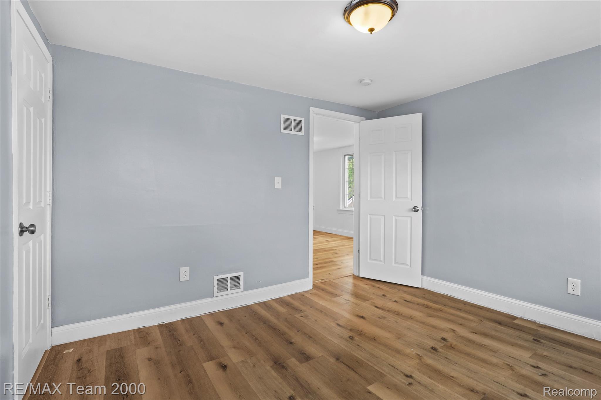 24903 Dunning Street Property Photo 23
