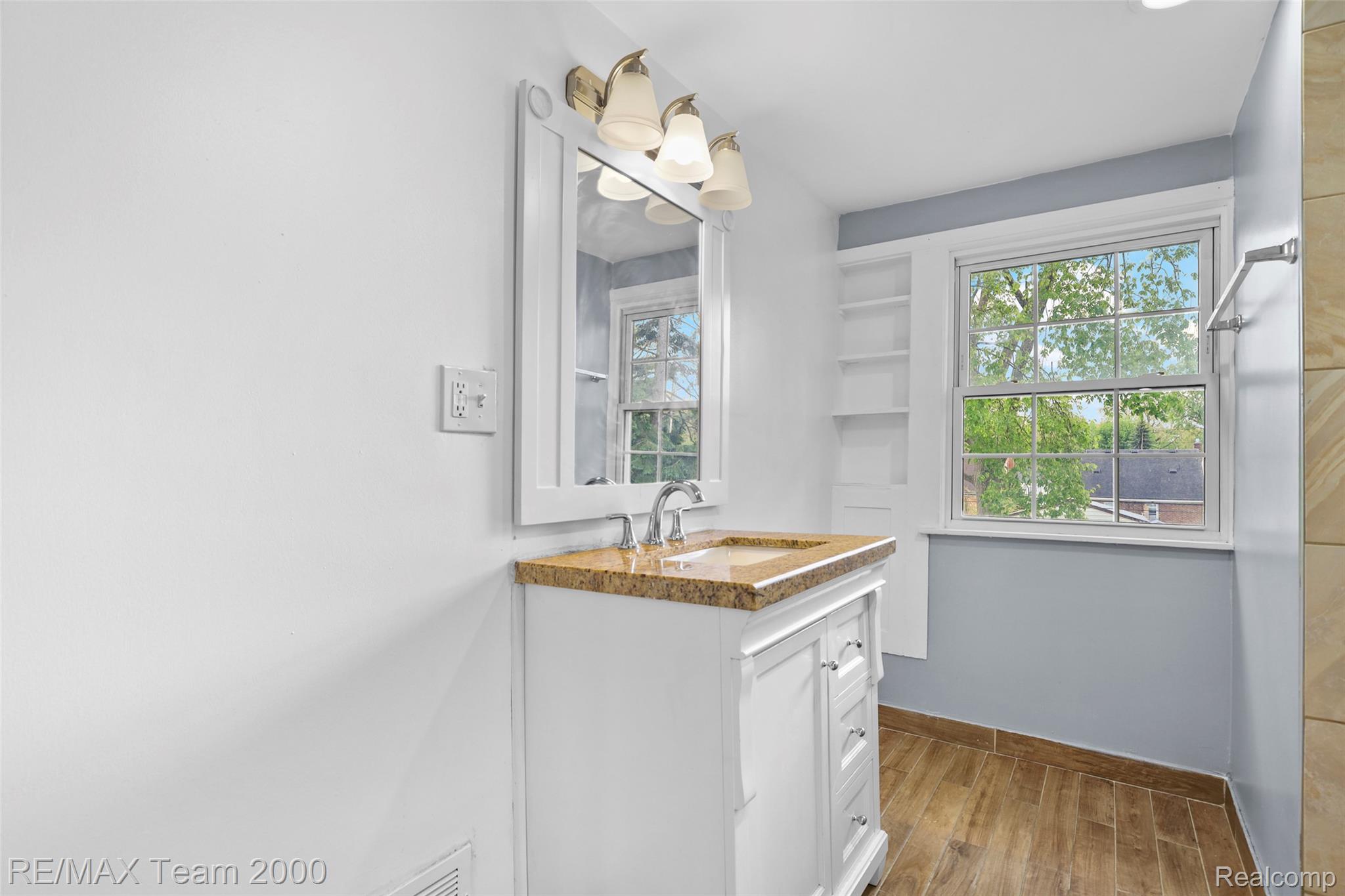 24903 Dunning Street Property Photo 26