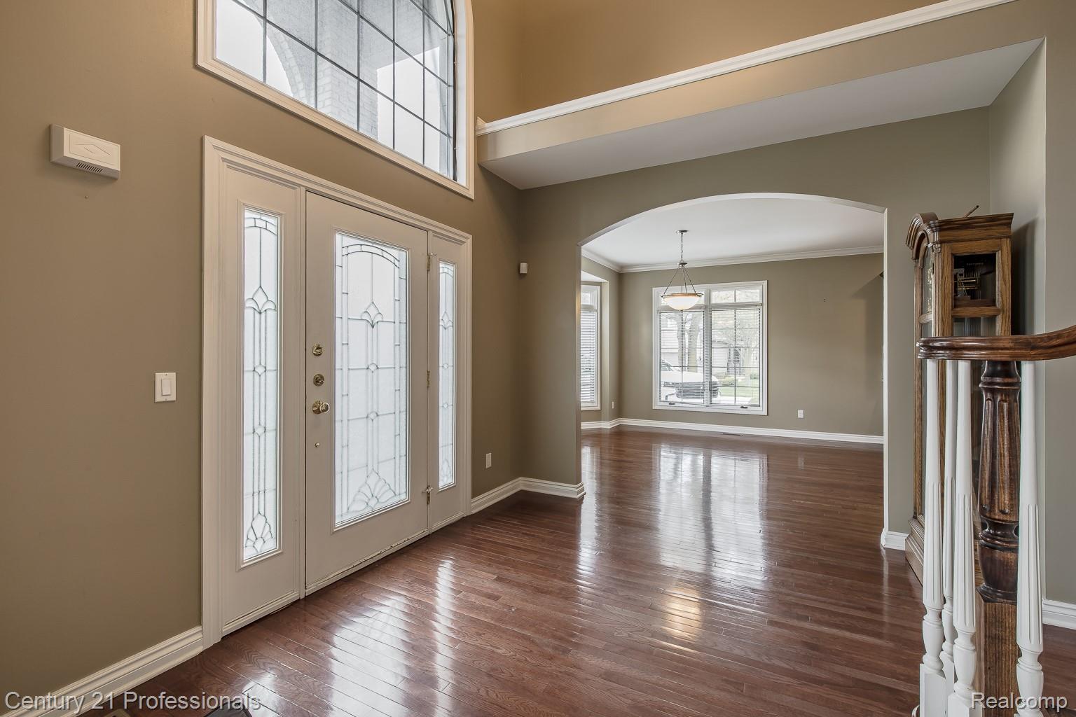 6410 Enclave Drive Property Photo 4