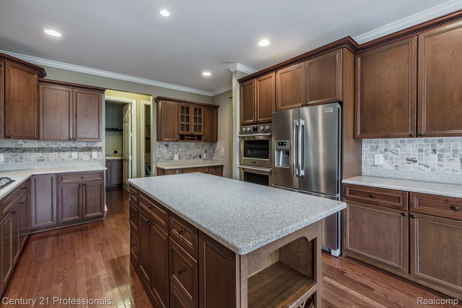 6410 Enclave Drive Property Photo 31