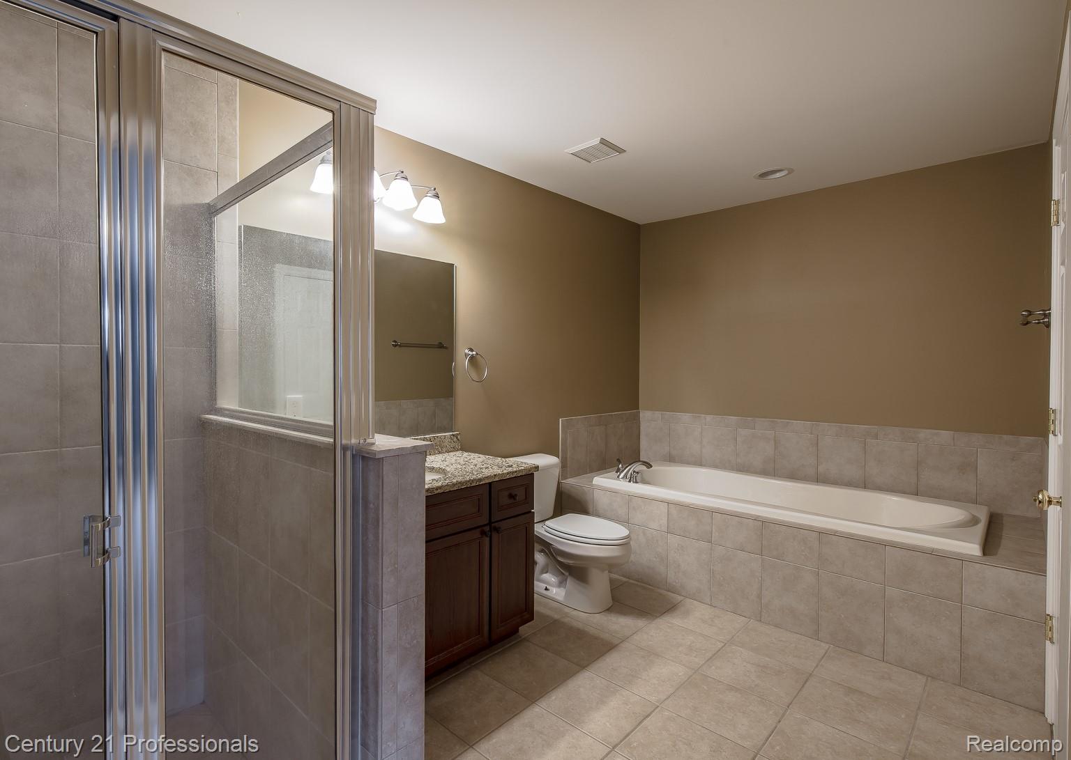 6410 Enclave Drive Property Photo 42