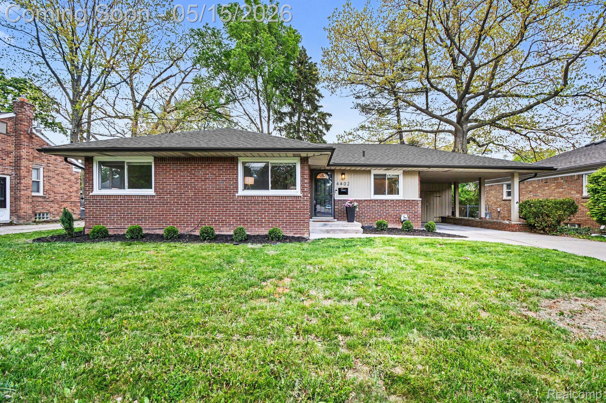 4402 Buckingham Road Property Photo 1