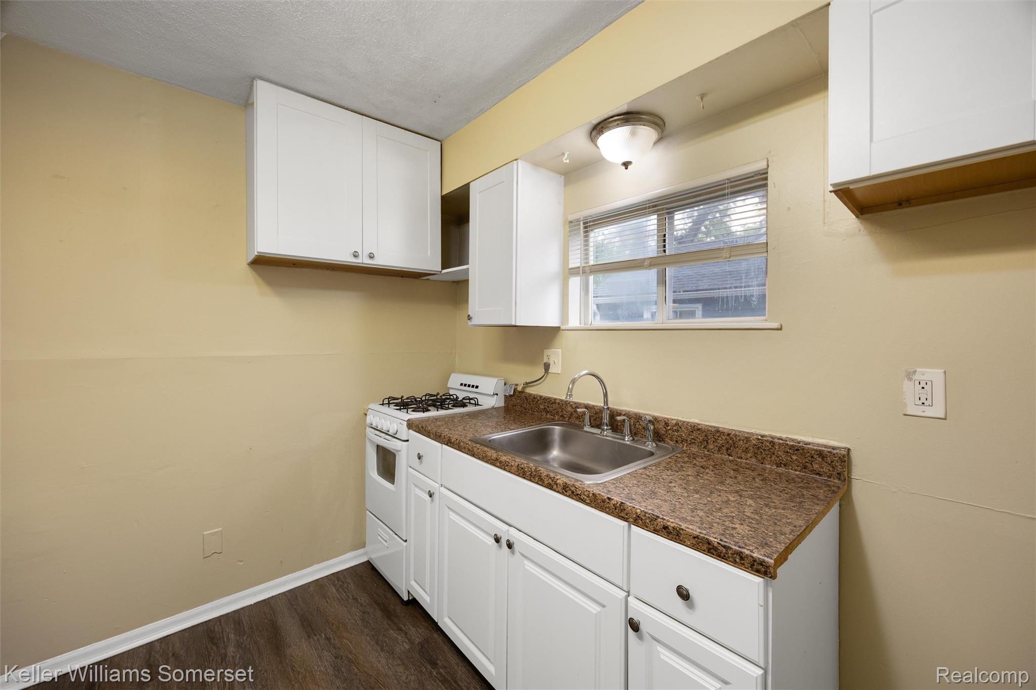 7067 Studebaker Avenue Property Photo 8