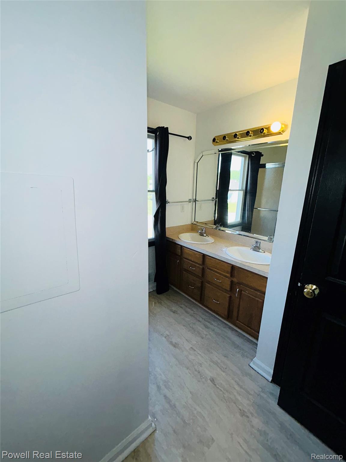 2335 Pebble Creek Drive Property Photo 24