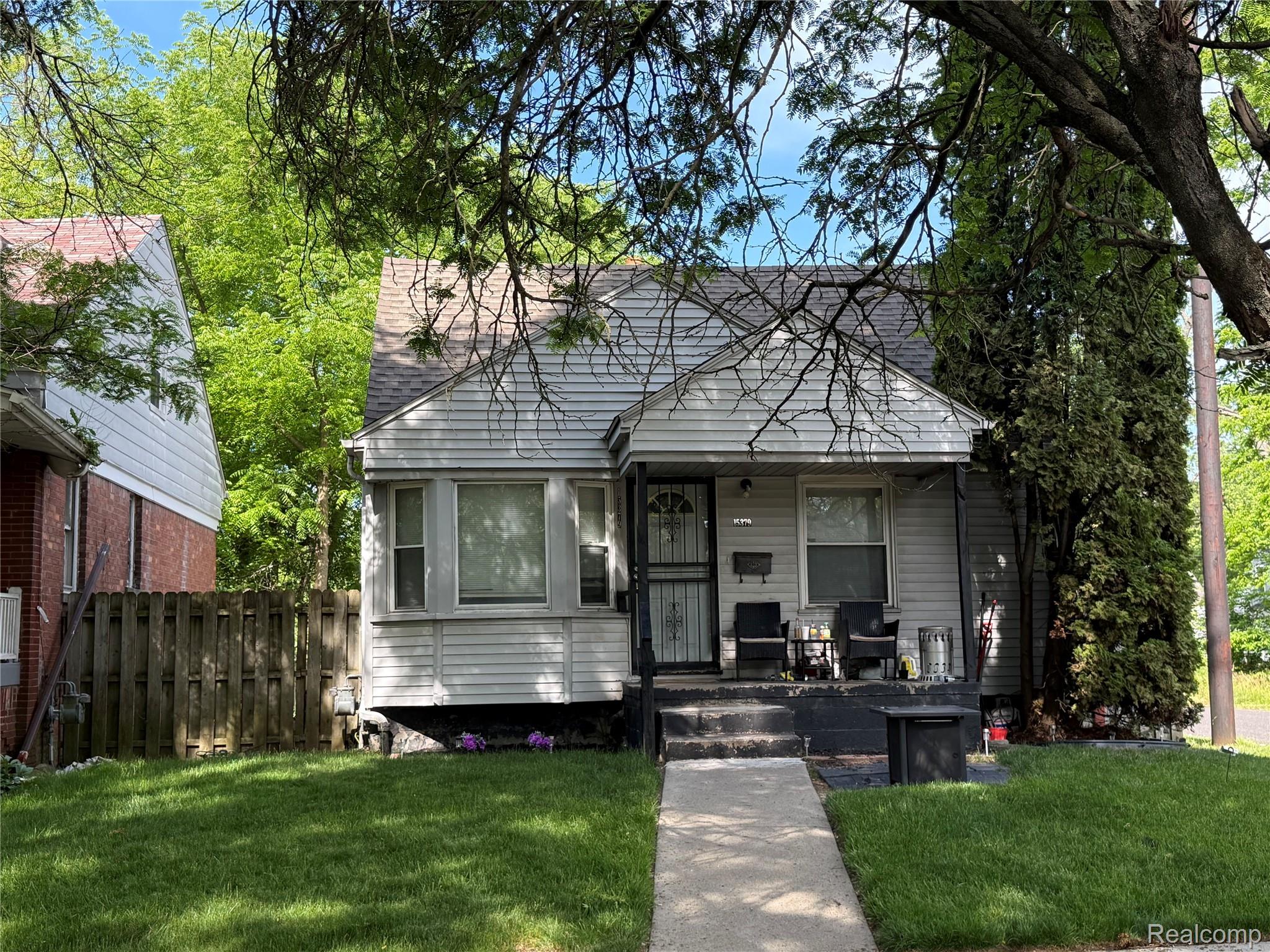 15379 Patton Street Property Photo 1