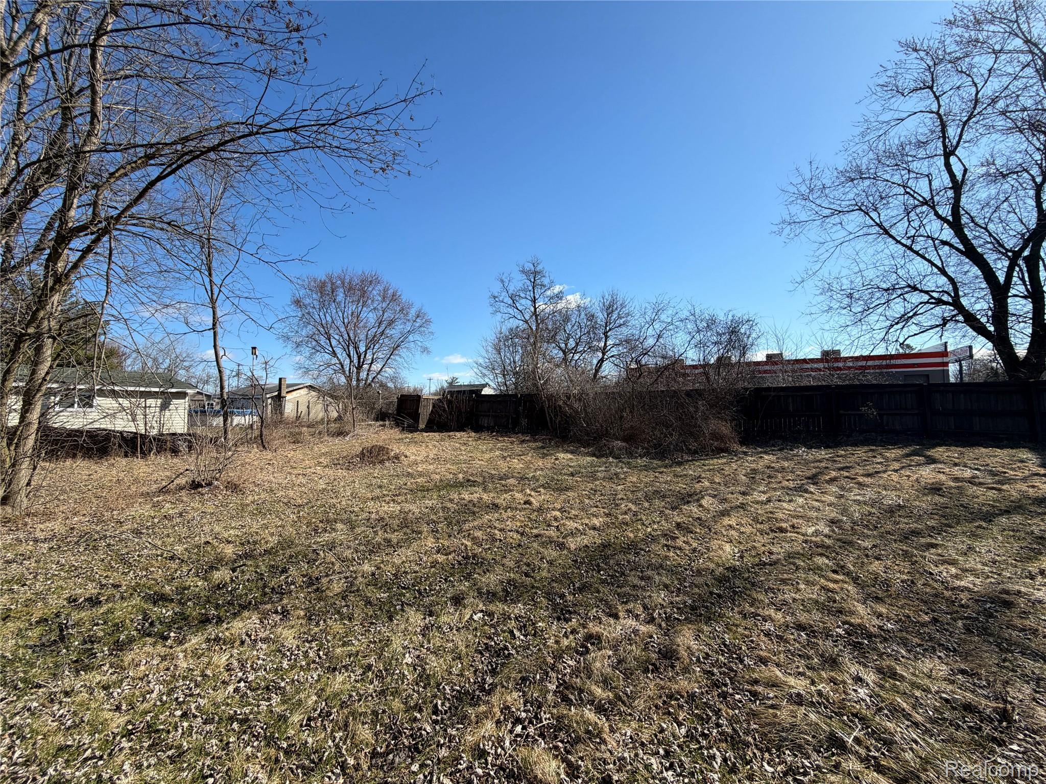 1038 W Pine Avenue Property Photo 7