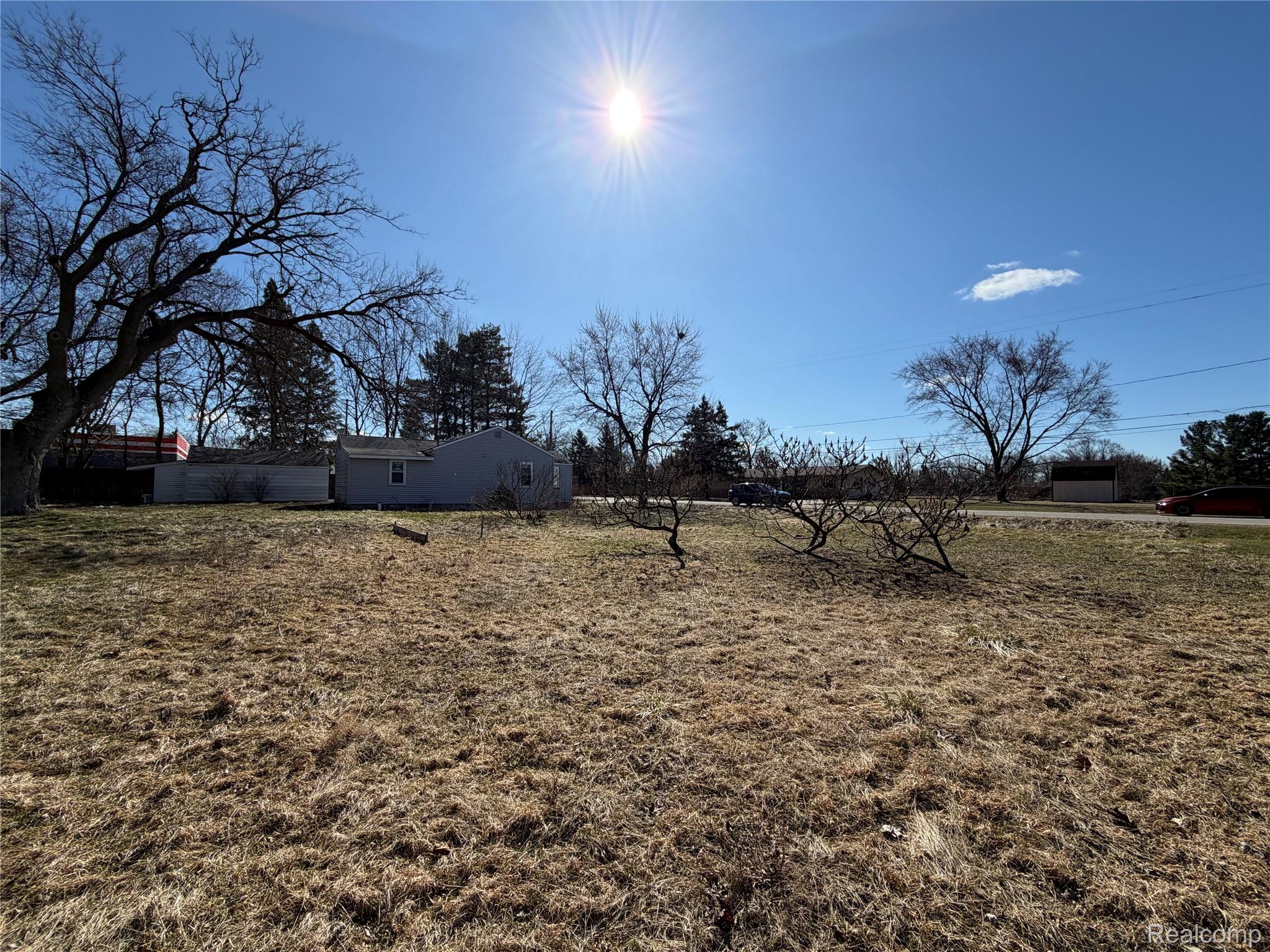 1038 W Pine Avenue Property Photo 9