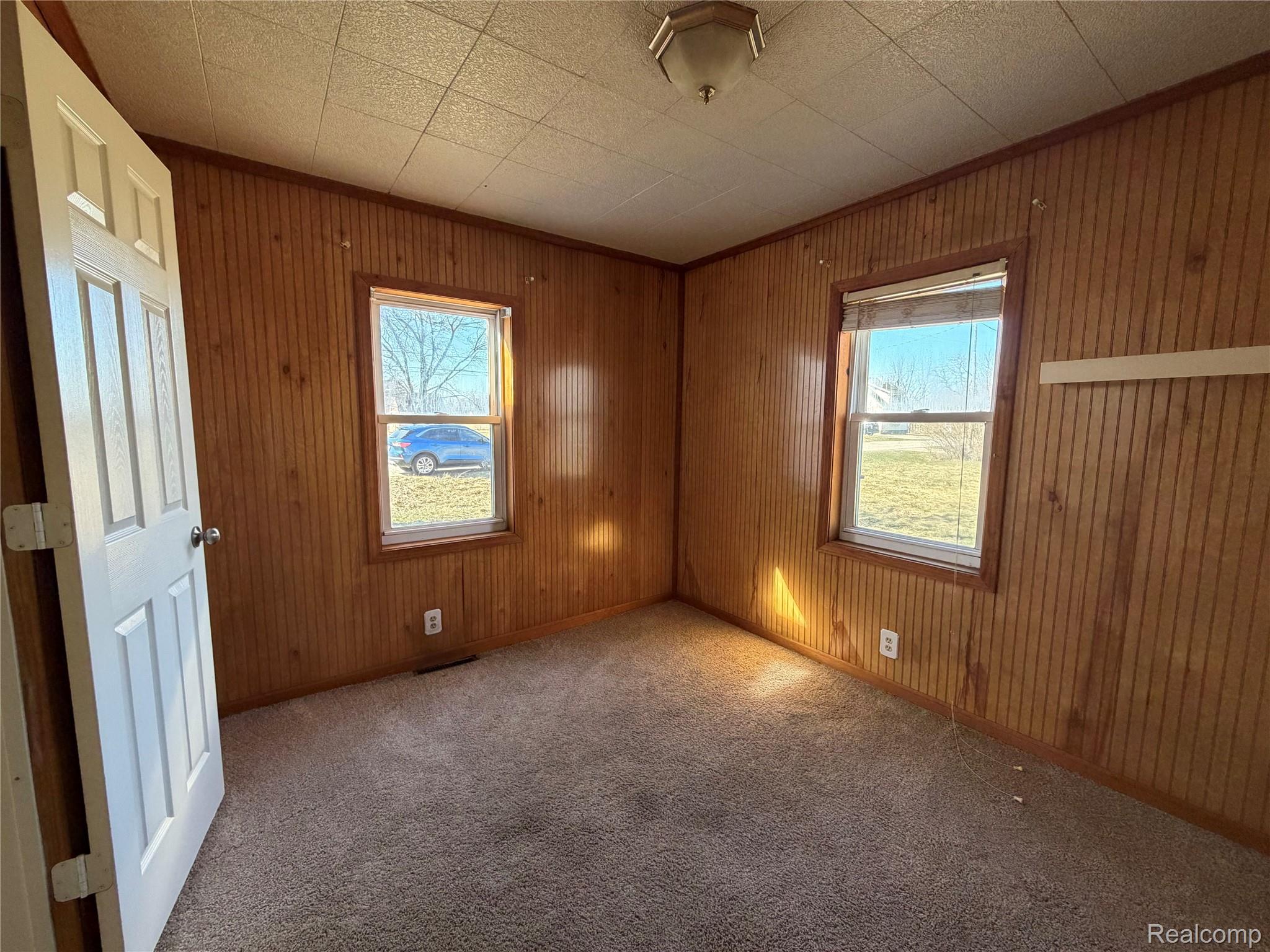 1038 W Pine Avenue Property Photo 14