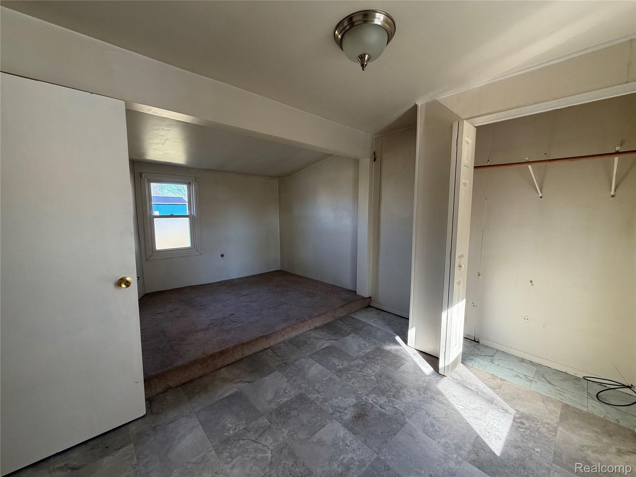1038 W Pine Avenue Property Photo 18