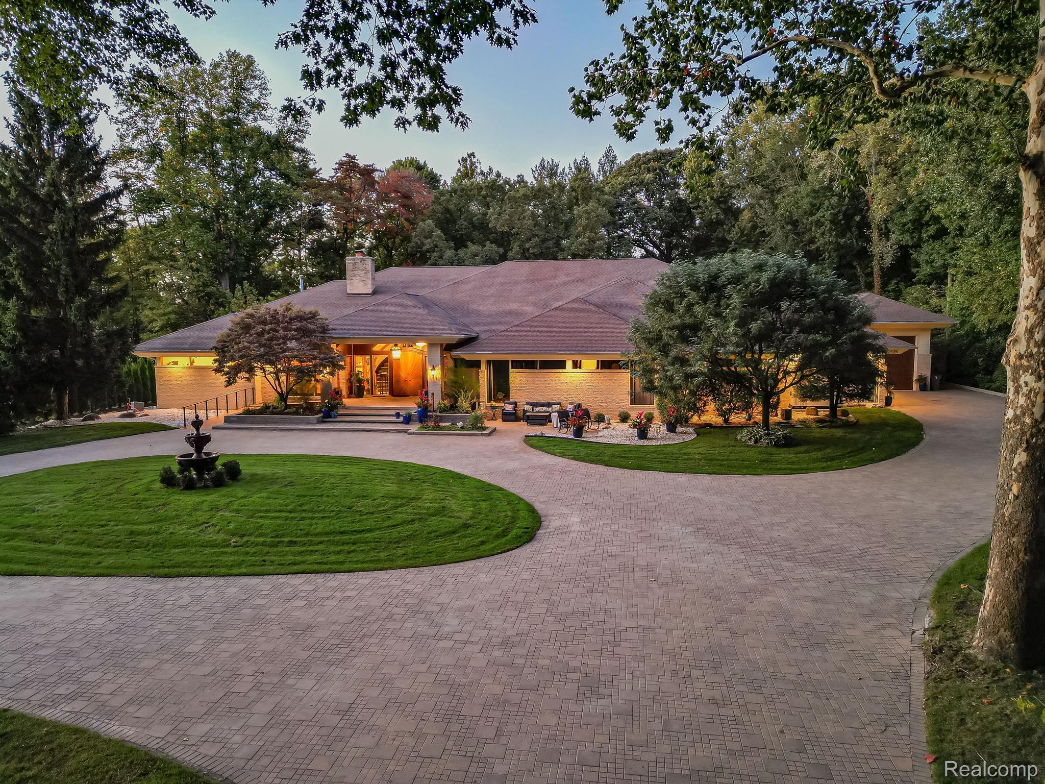 17477 Iris Circle Property Photo 2