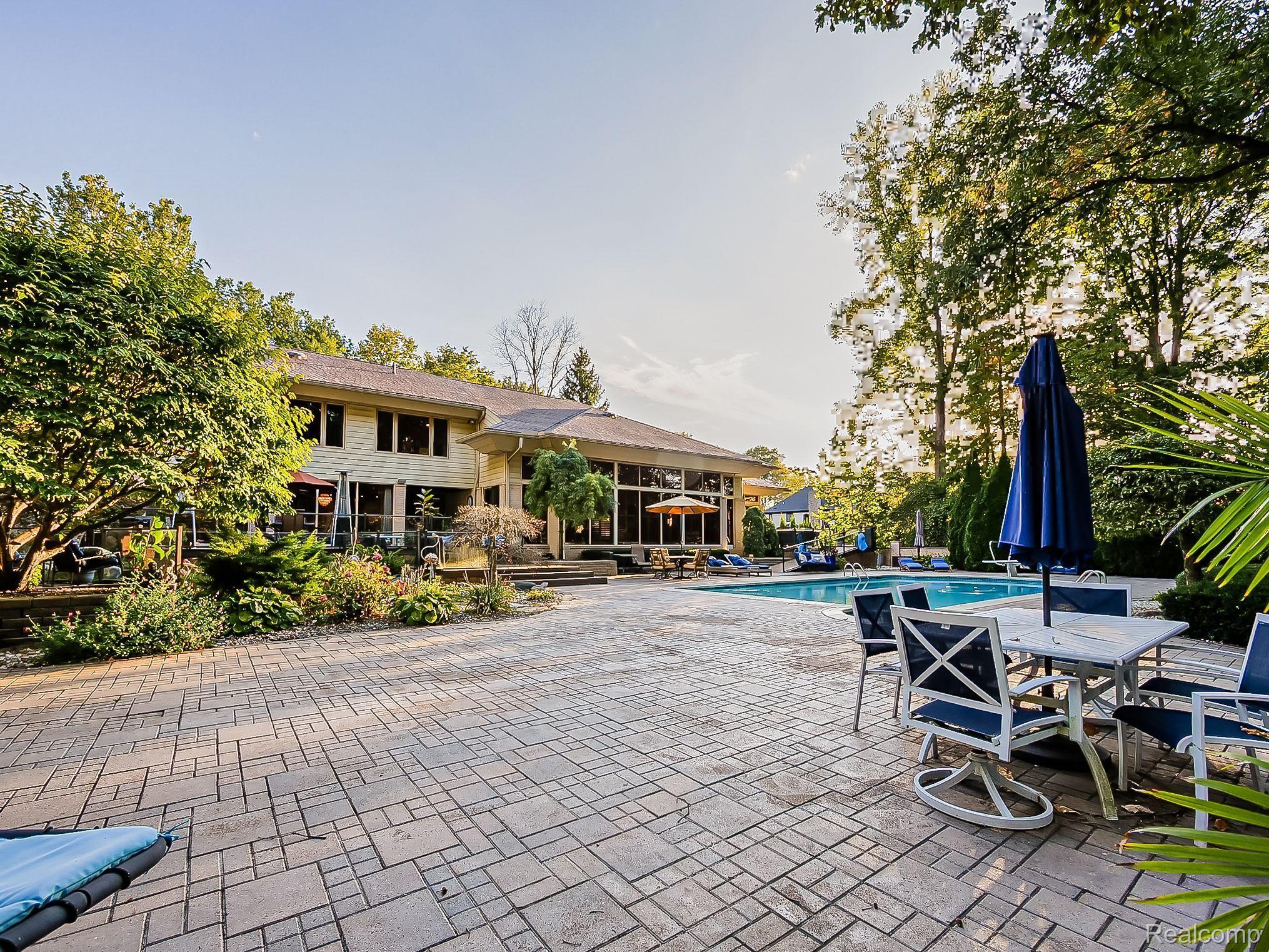 17477 Iris Circle Property Photo 14