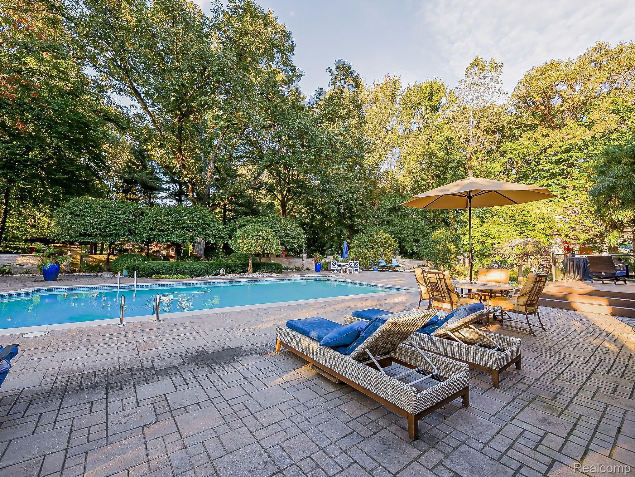 17477 Iris Circle Property Photo 15
