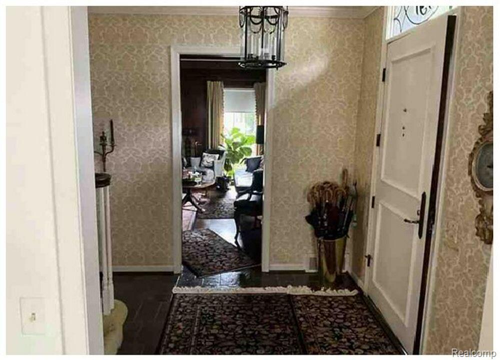 491 Colonial Road Property Photo 14