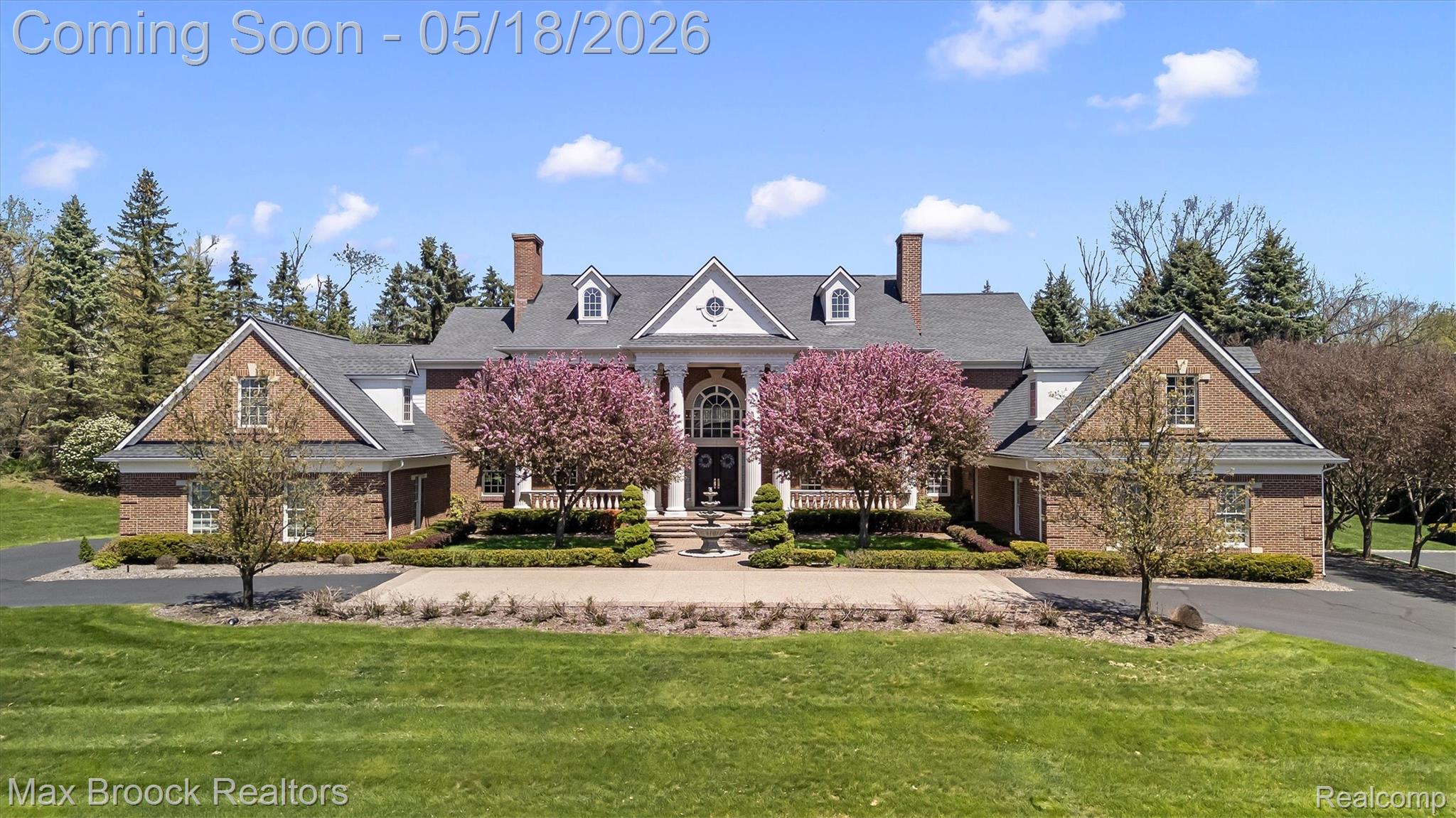 528 Barrington Court Property Photo 1