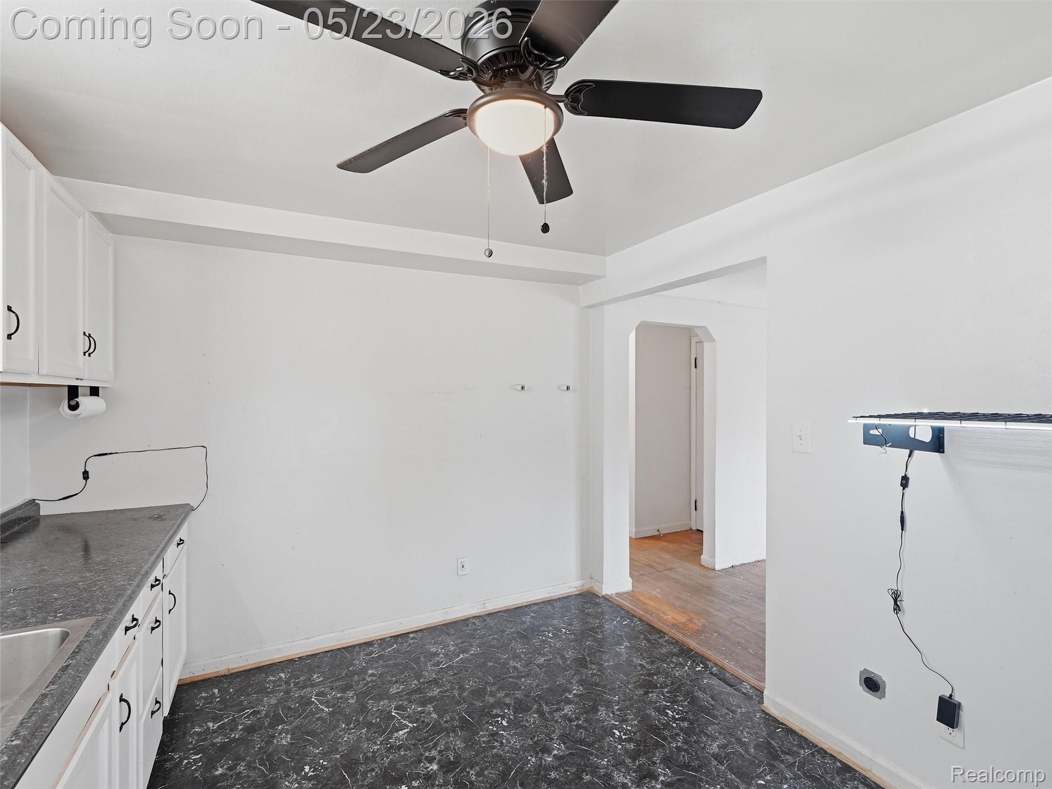 19132 Glenmore Property Photo 6