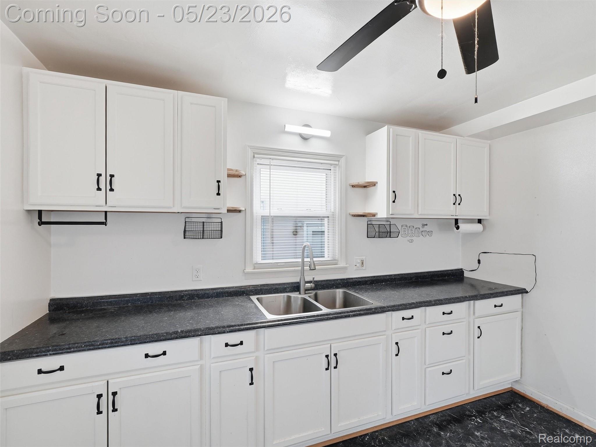 19132 Glenmore Property Photo 7