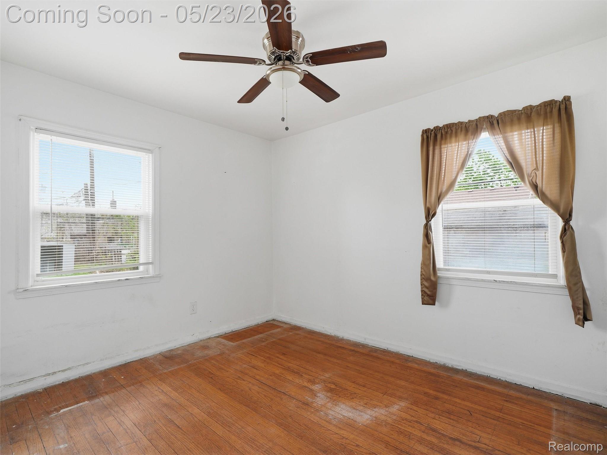 19132 Glenmore Property Photo 9