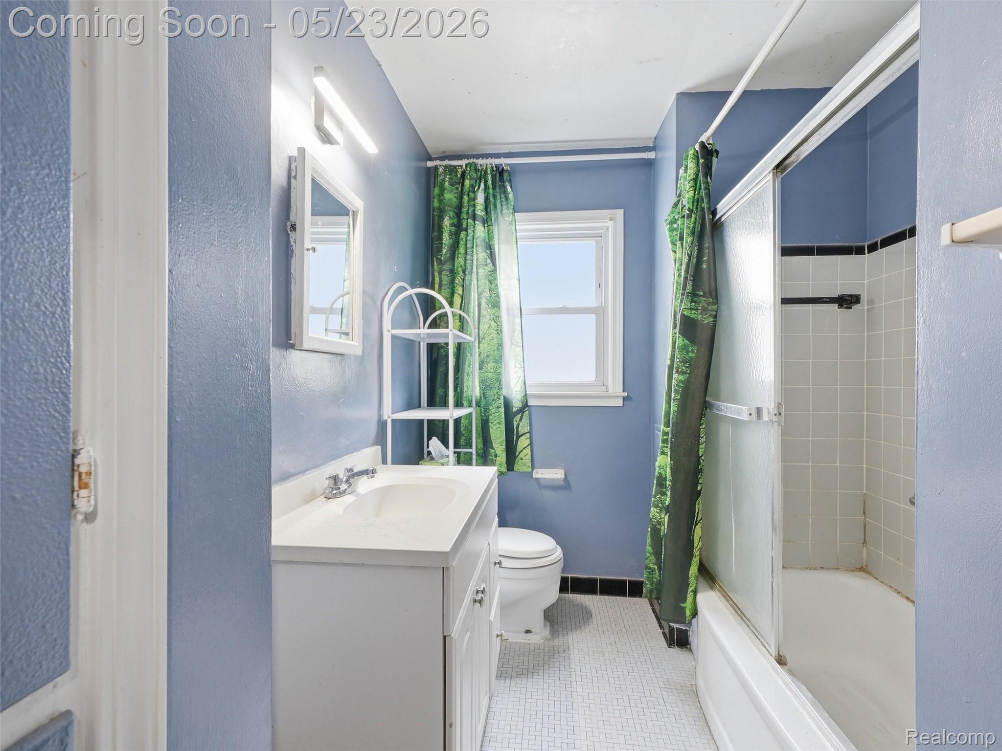 19132 Glenmore Property Photo 10