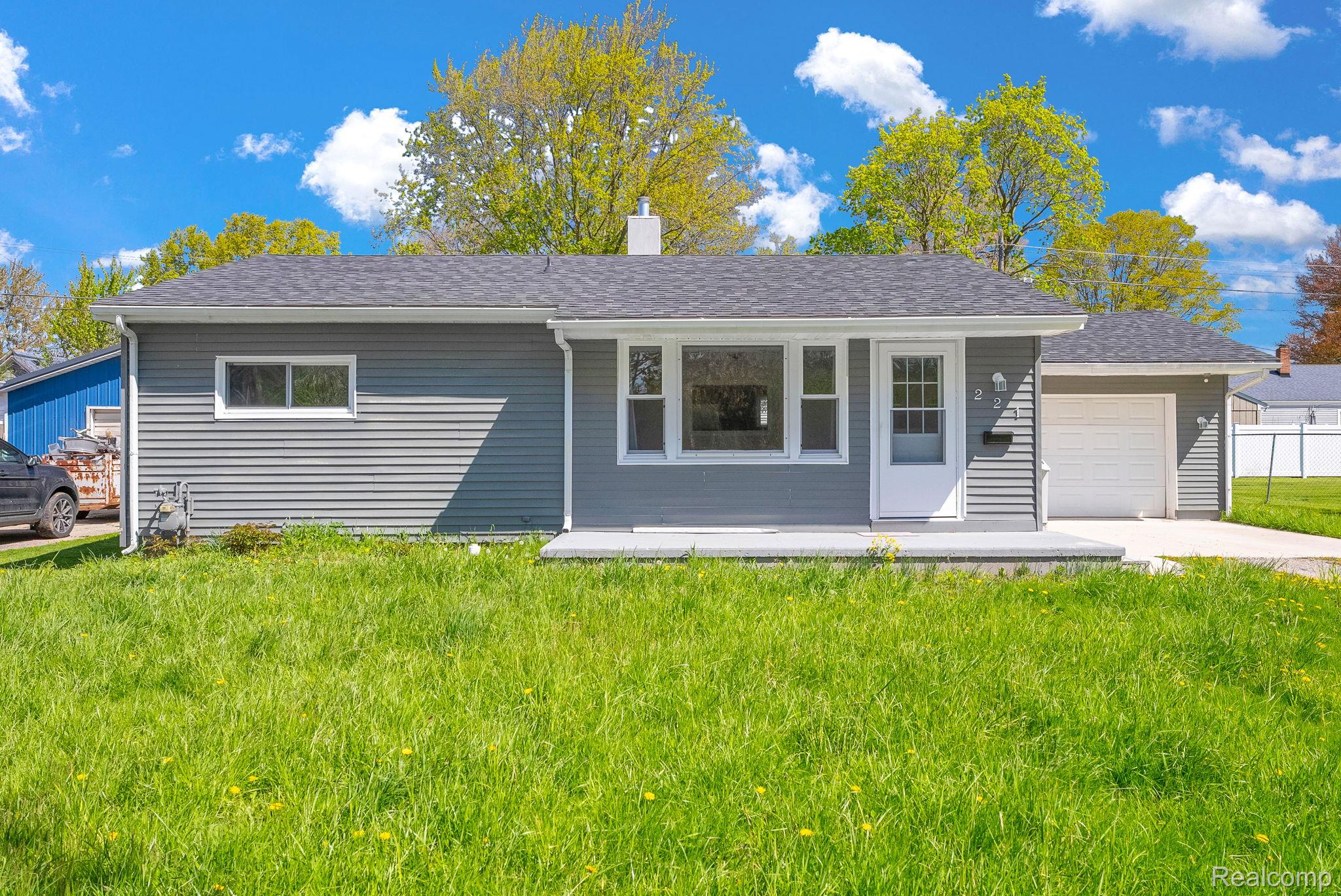 221 Guy Street Property Photo 1