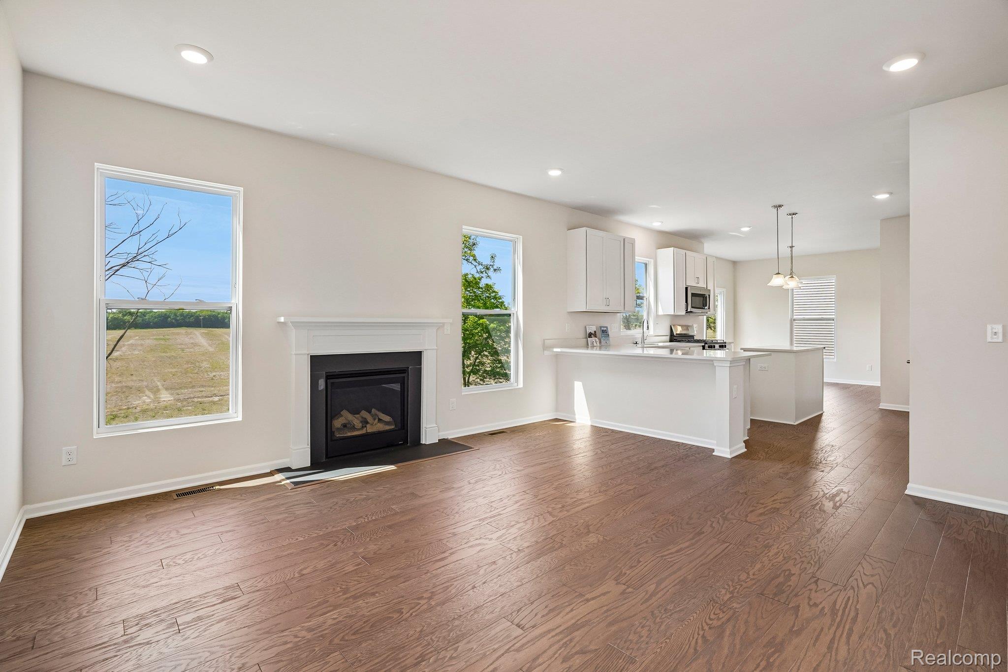27138 Silo Drive Property Photo 9