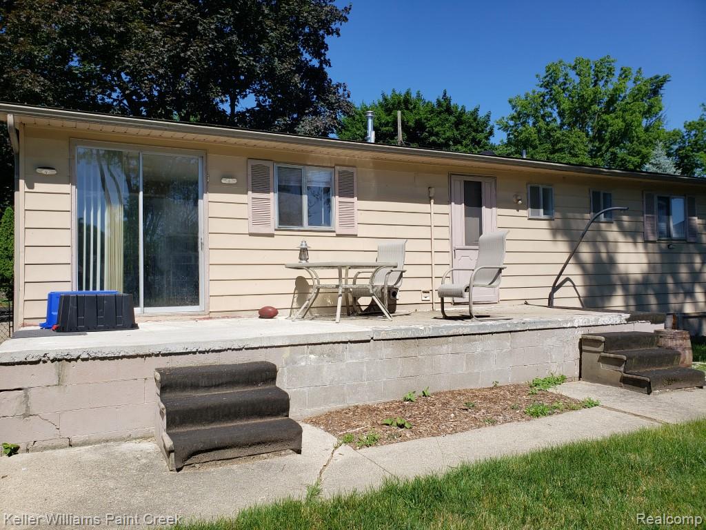 1867 Rustic Lane Property Photo 3