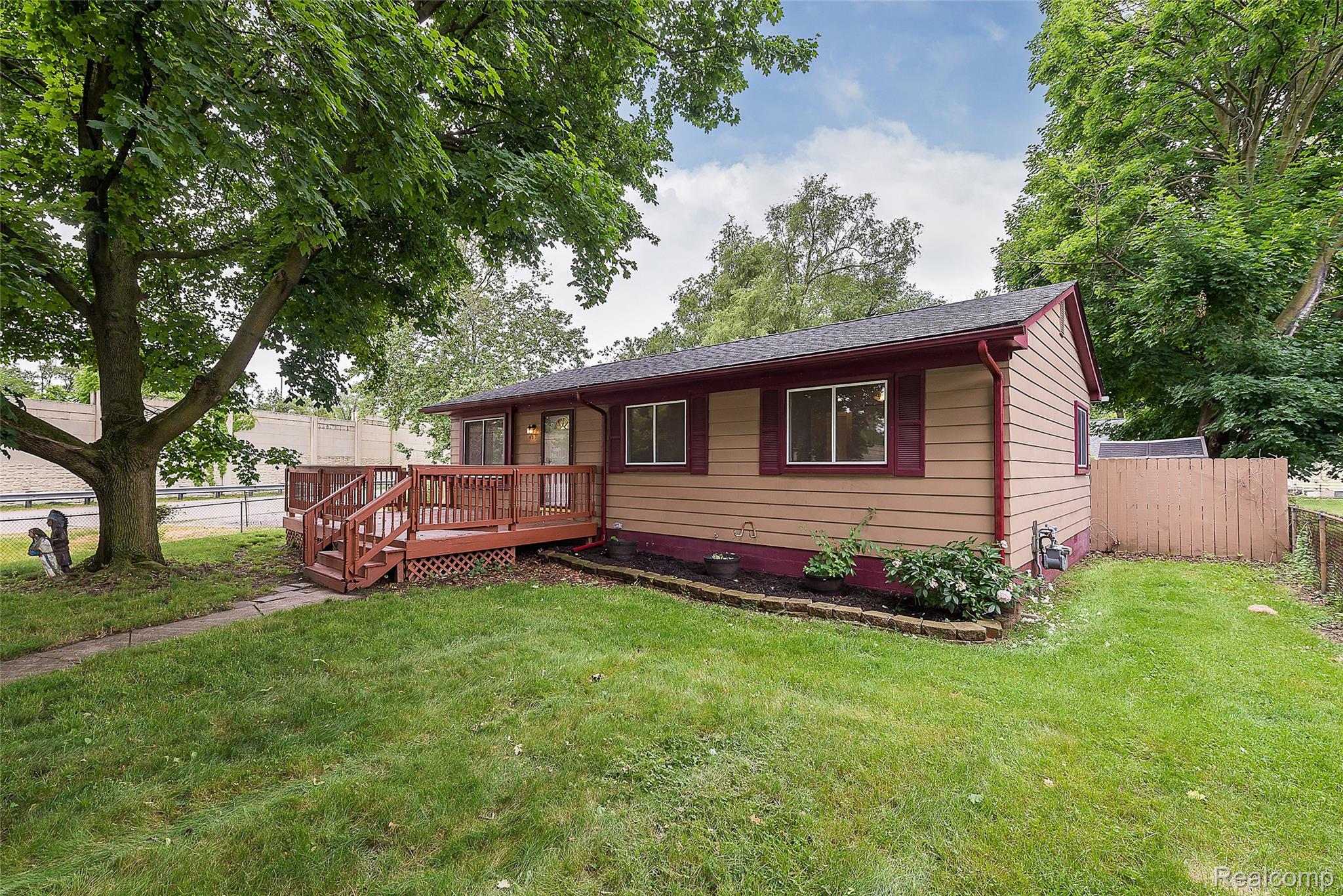658 Kansas Avenue Property Photo 1