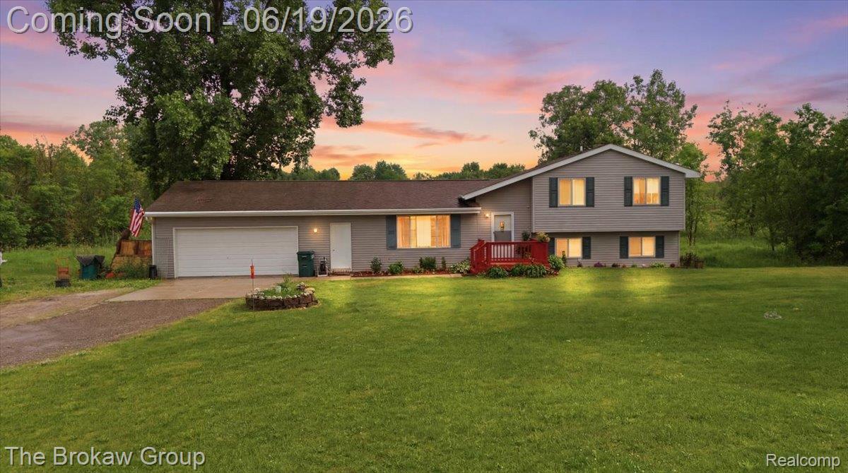 4495 Groveland Road Property Photo 1