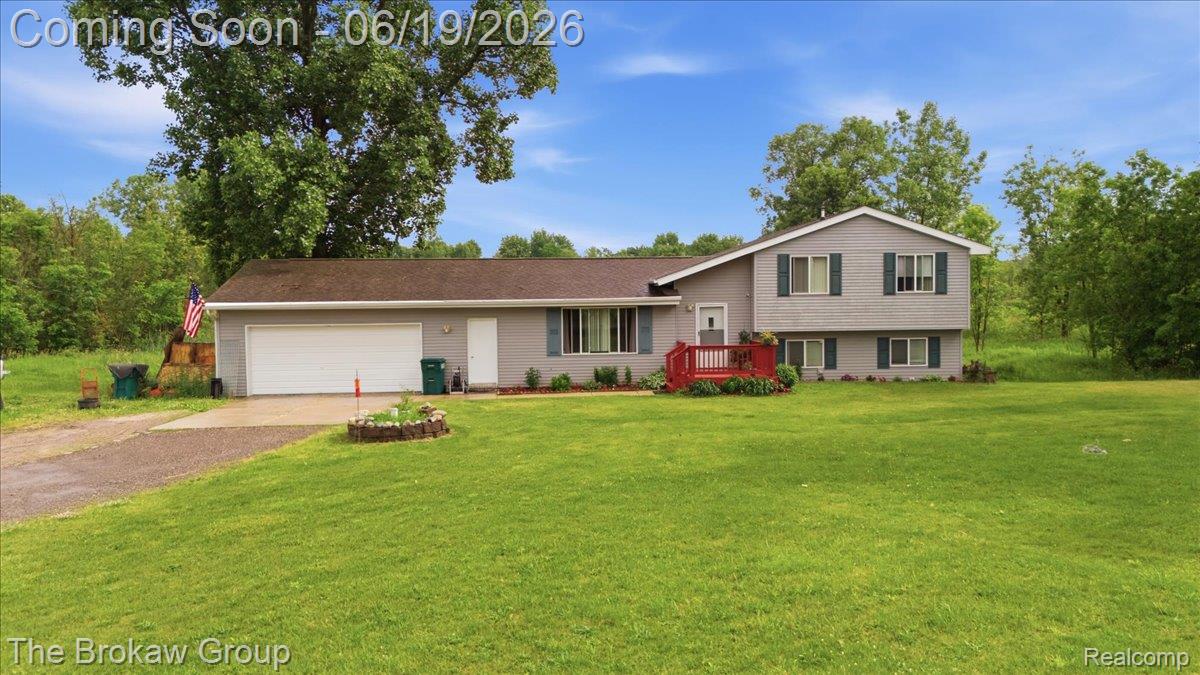 4495 Groveland Road Property Photo 2