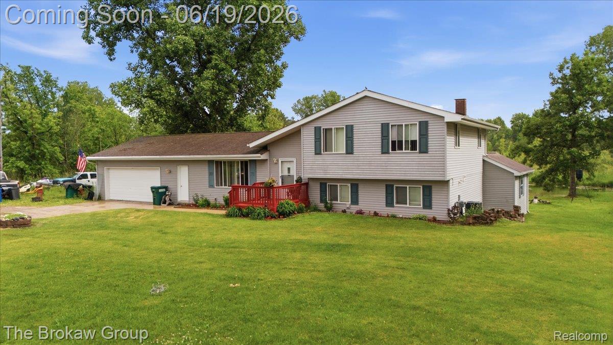 4495 Groveland Road Property Photo 5
