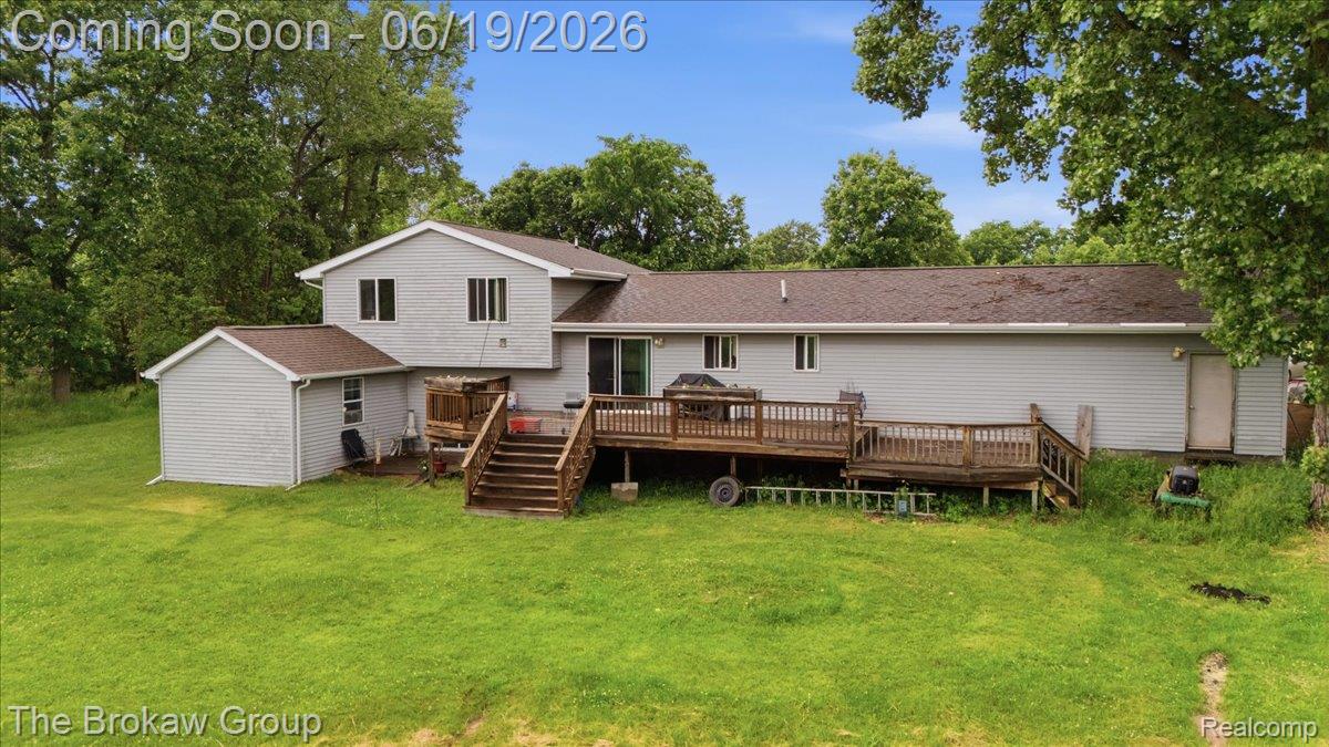 4495 Groveland Road Property Photo 7