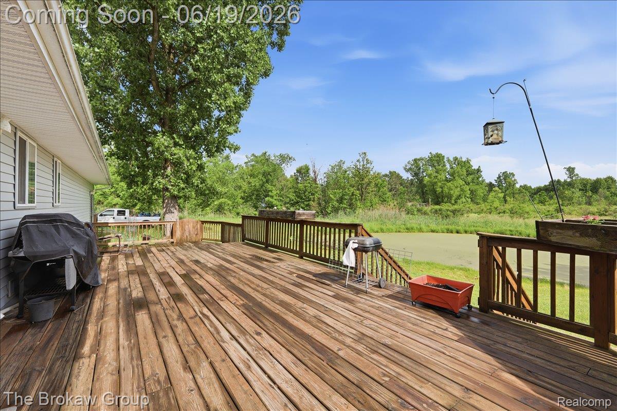 4495 Groveland Road Property Photo 9