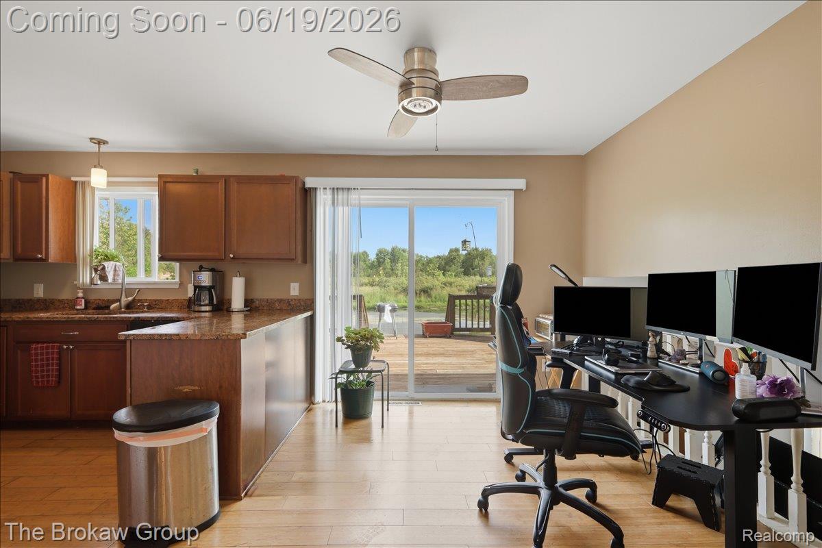 4495 Groveland Road Property Photo 15