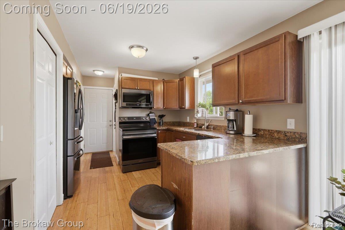 4495 Groveland Road Property Photo 16