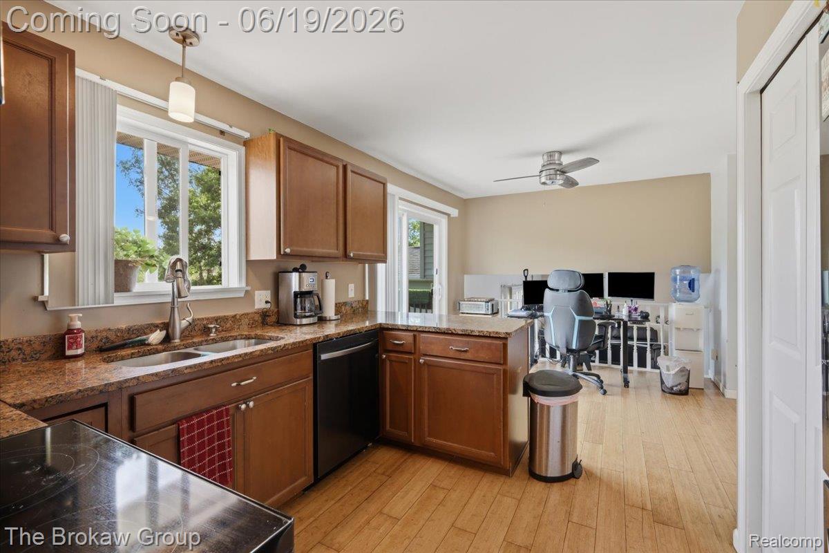4495 Groveland Road Property Photo 19
