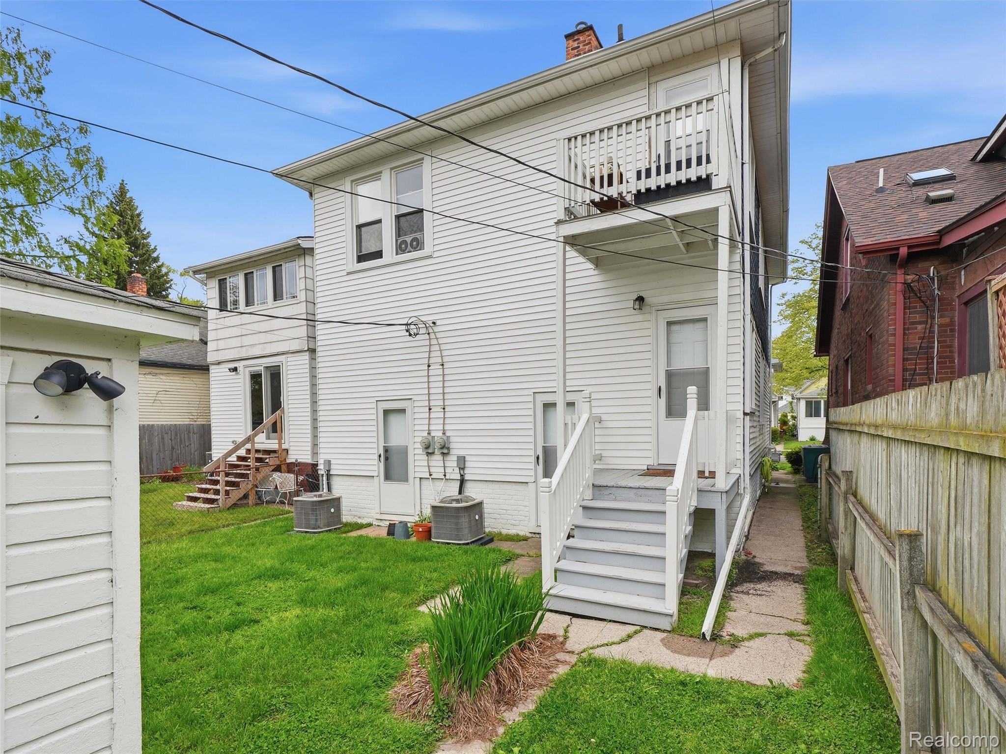 1123 Wayburn Street Property Photo 27
